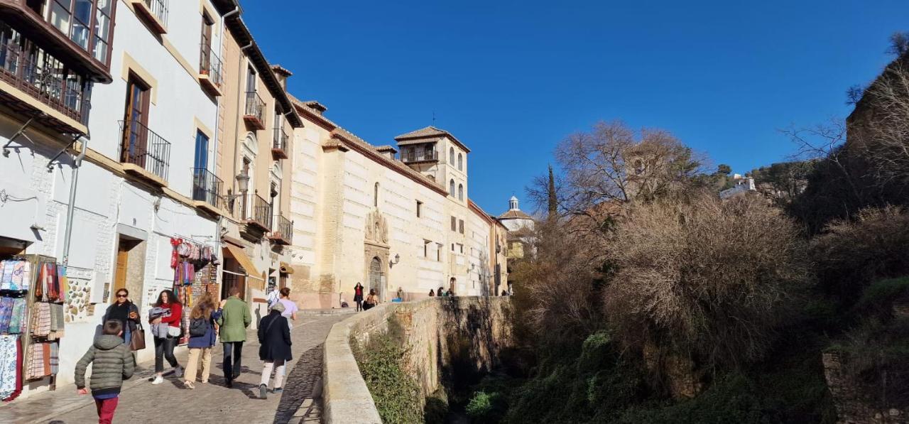 Gasthuis Patrimonio Arabe Vista A La Alhambra Granada
