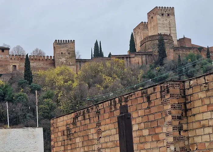 Patrimonio Arabe Vista A La Alhambra