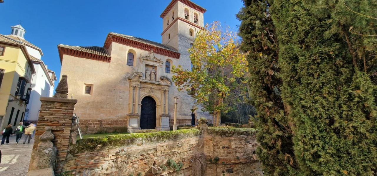Gasthuis Patrimonio Arabe Vista A La Alhambra *