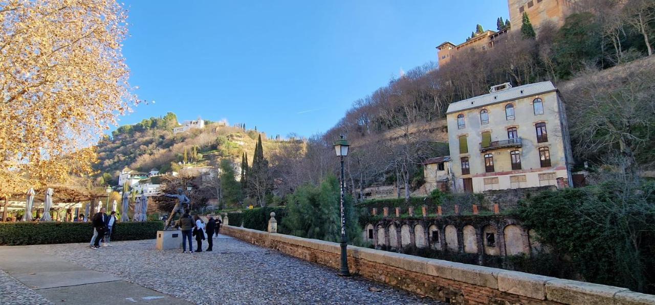 Patrimonio Arabe Vista A La Alhambra Gasthuis Granada
